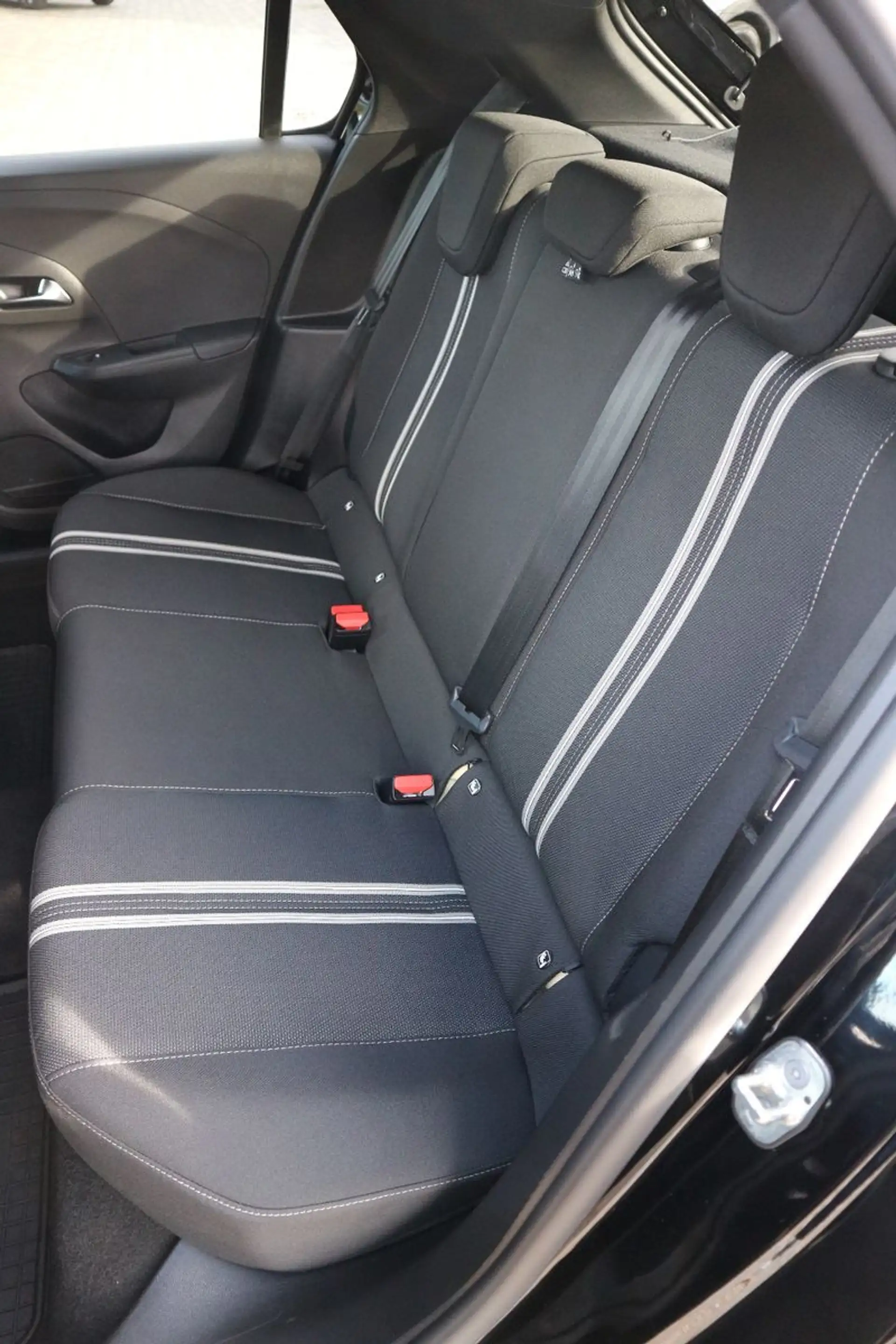 Opel Corsa F GS Automatik Kamera Sitzheizung Navi — photo 7