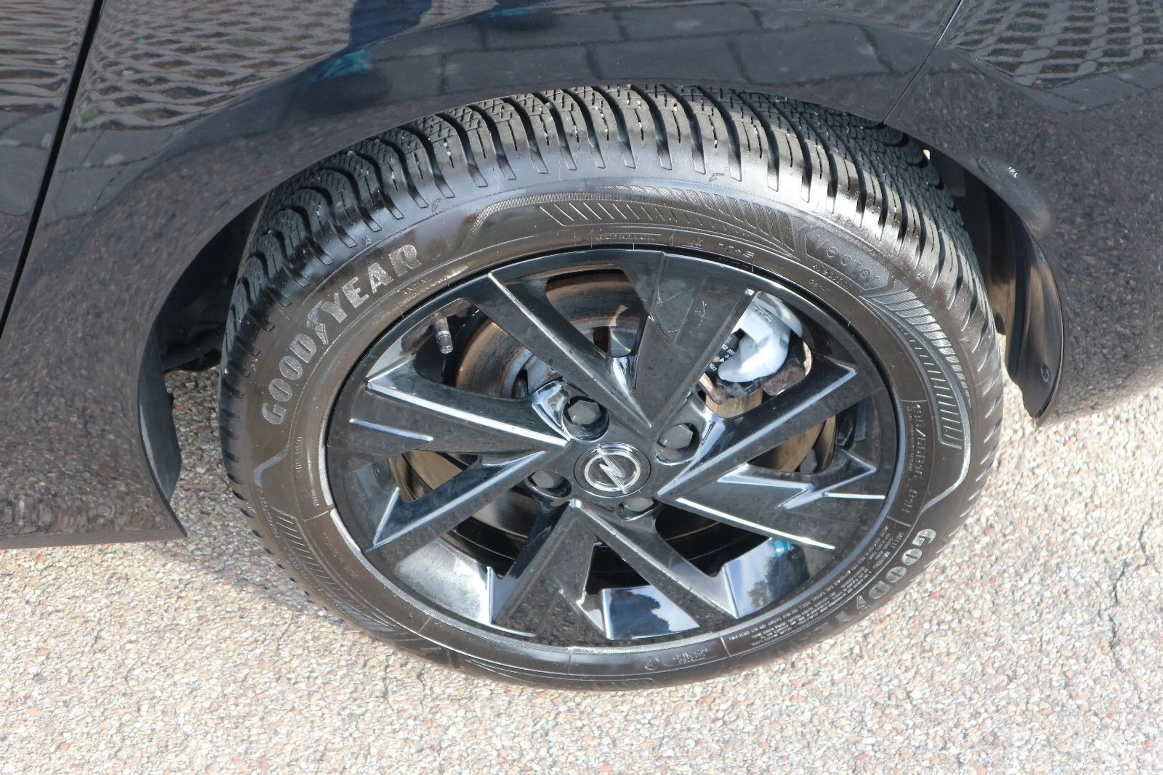 Opel Corsa F GS Automatik Kamera Sitzheizung Navi — photo 14