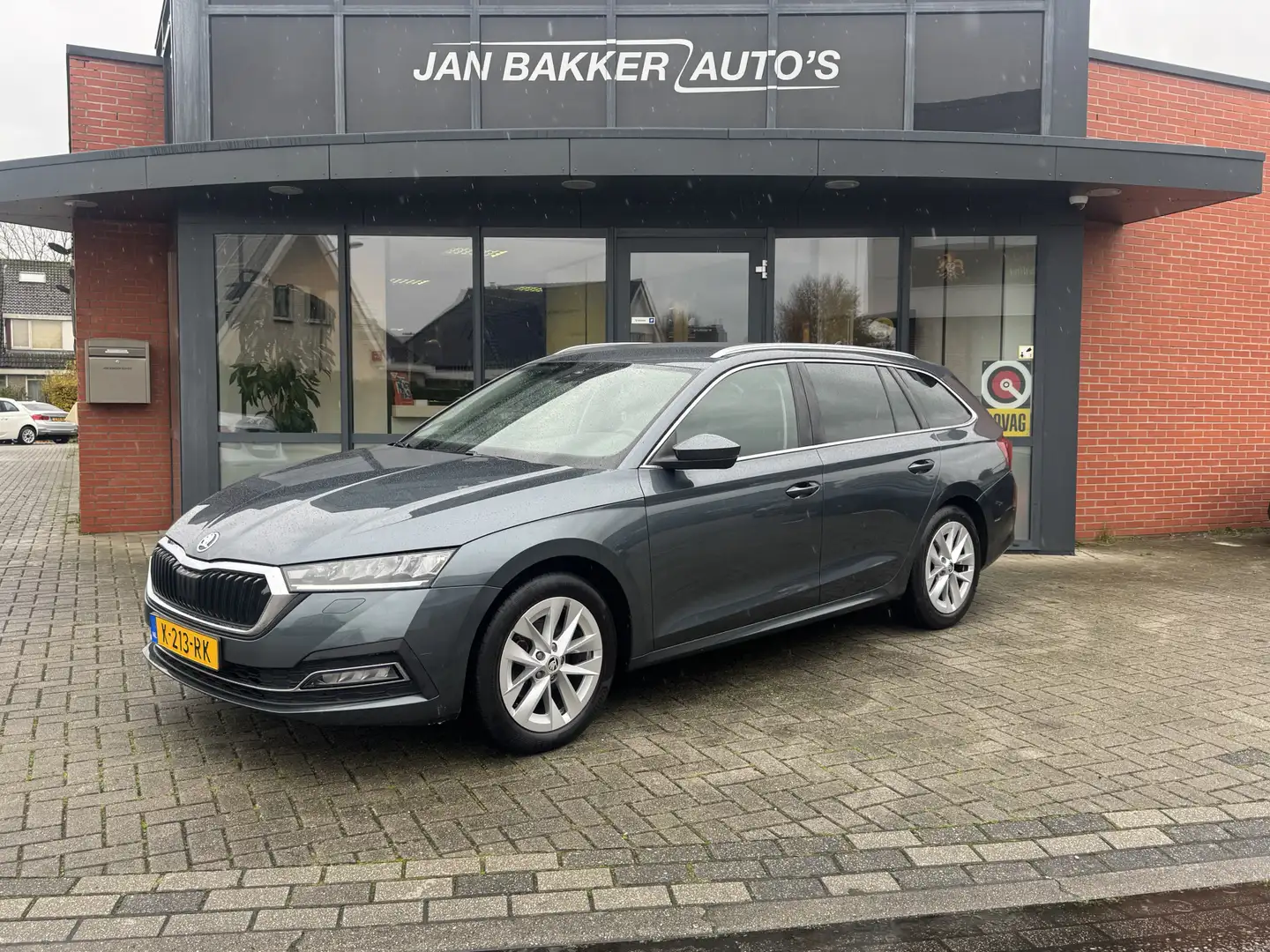 Skoda Octavia Combi 1.0 TSI Business Edition Plus ✅ CarPlay ✅ Cr Grau - 1