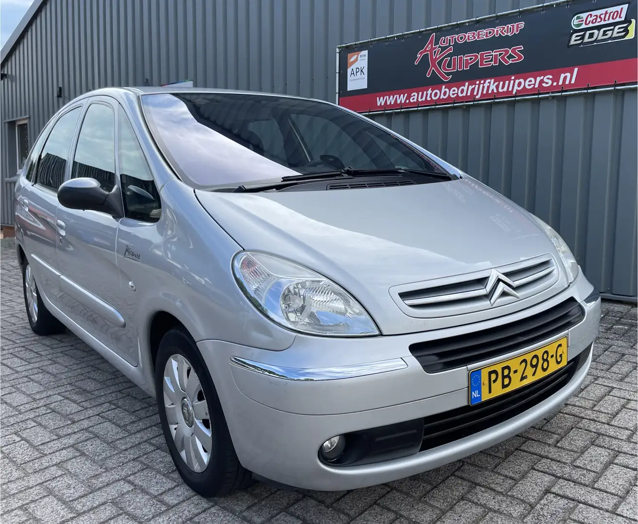 Citroen Xsara Picasso 1.6i-16V Image Clima.Cruise.Pdc.Trekhaak.Audio Grau - 1