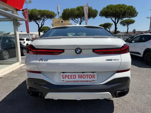 BMW X6 view 6