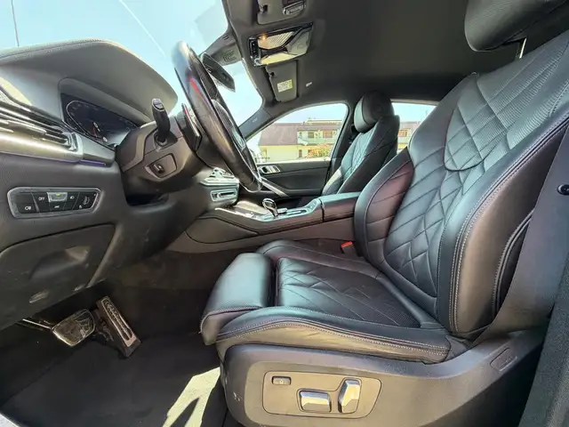 BMW X6 view 13