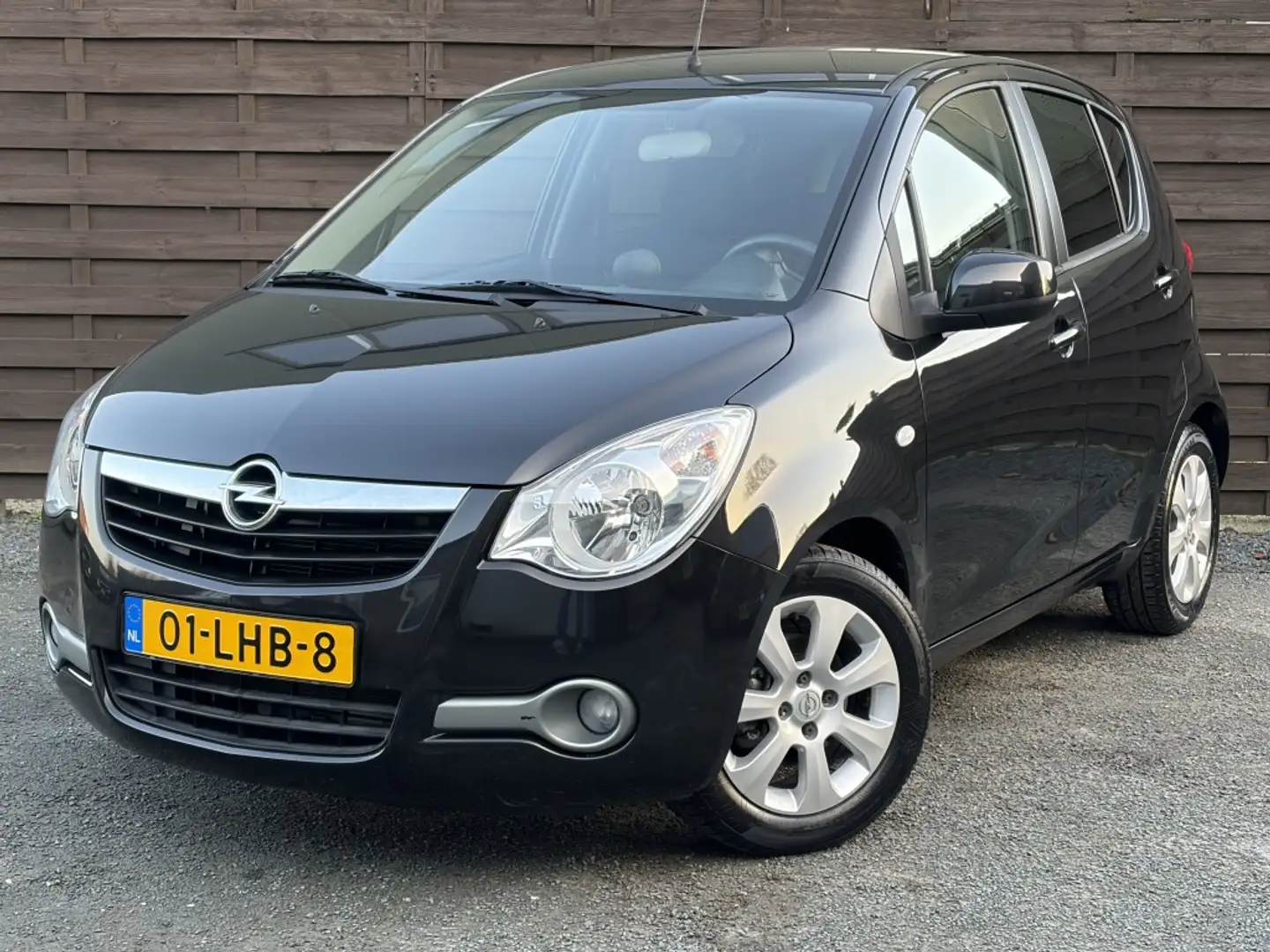 Opel Agila 1.2 Edition / Automaat / Airco / NAP Schwarz - 1