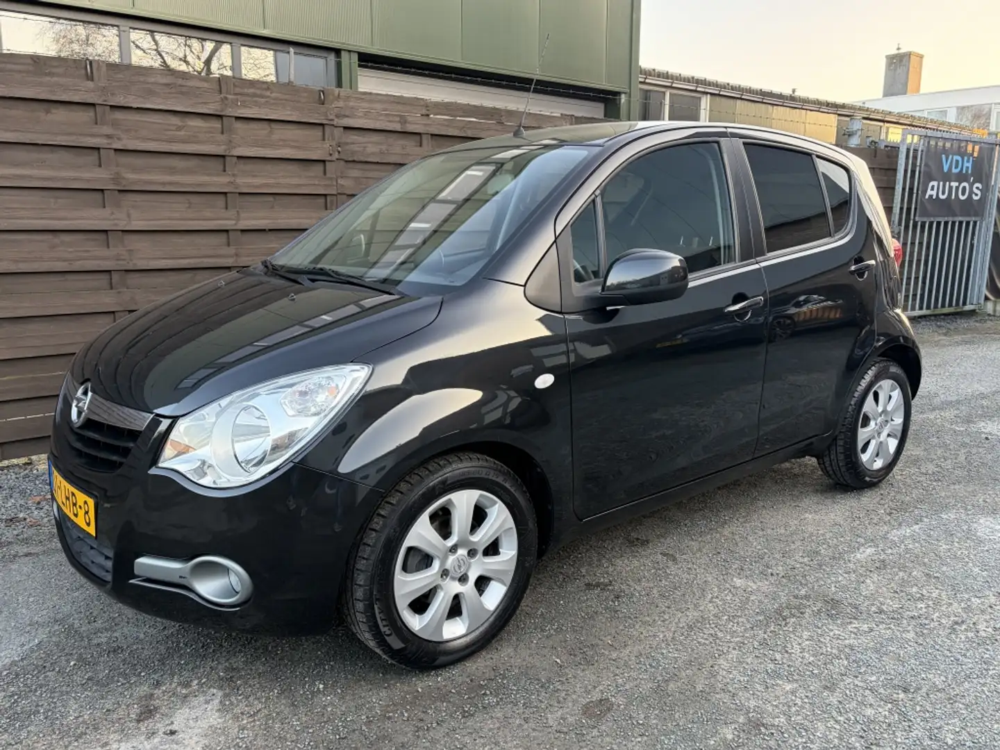 Opel Agila 1.2 Edition / Automaat / Airco / NAP Schwarz - 2