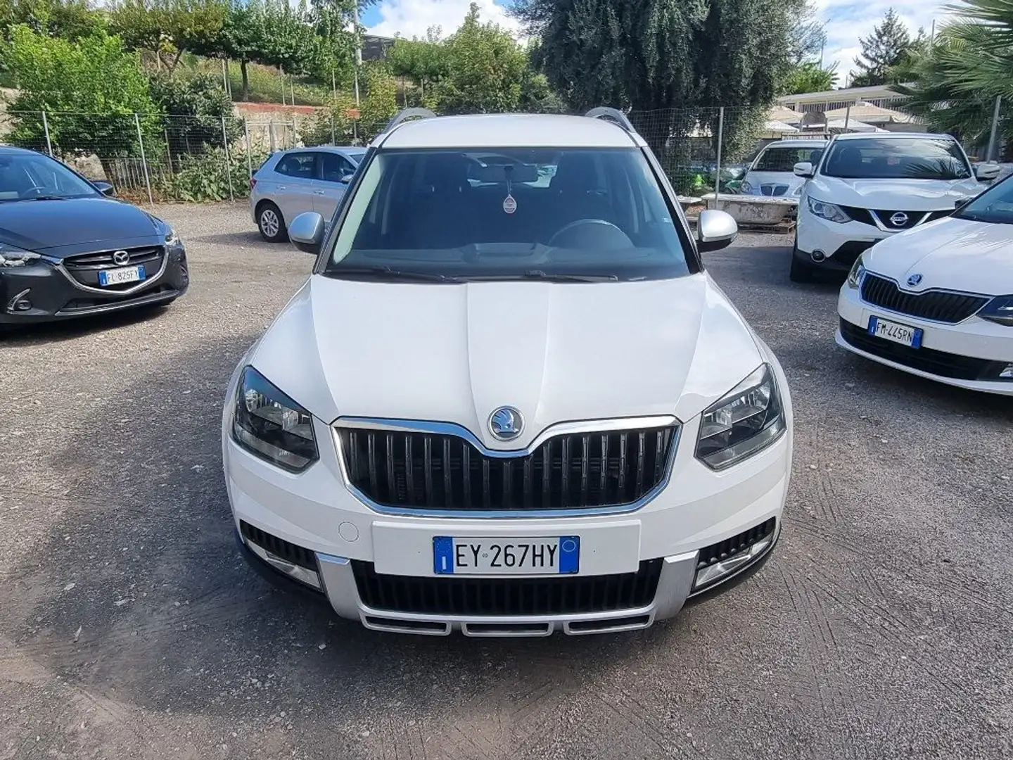 Skoda Yeti 1.6 TDI CR 105CV Easy DSG GreenTec Blanc - 1