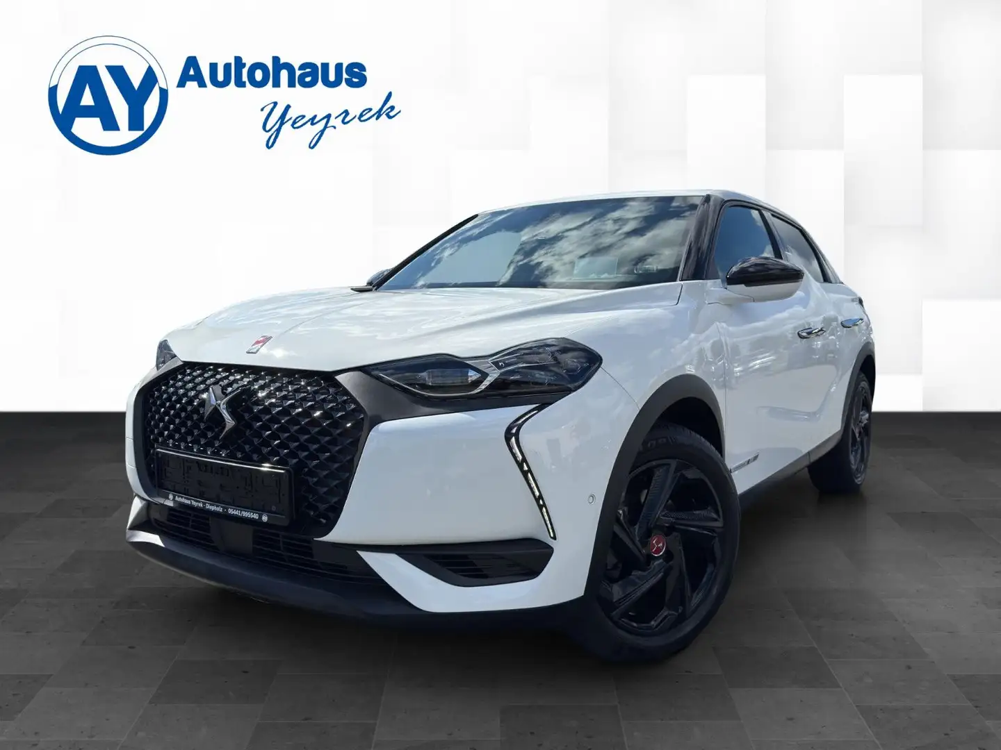 DS Automobiles DS 3 Crossback Performance Line Automatik*HUD*NAV Weiß - 1
