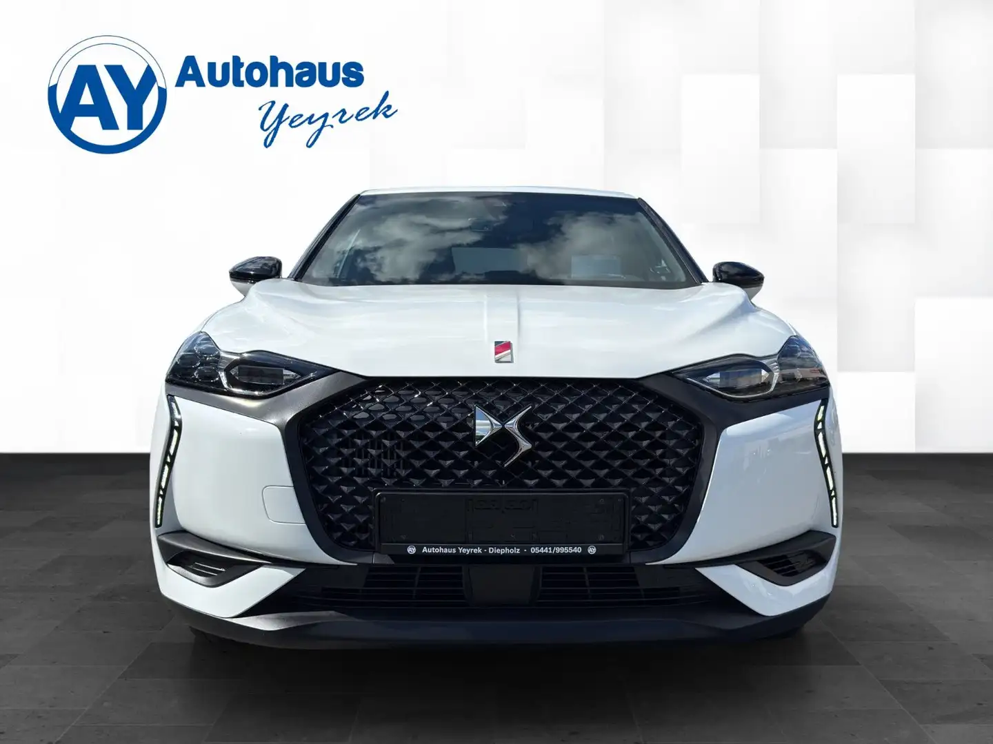 DS Automobiles DS 3 Crossback Performance Line Automatik*HUD*NAV Weiß - 2
