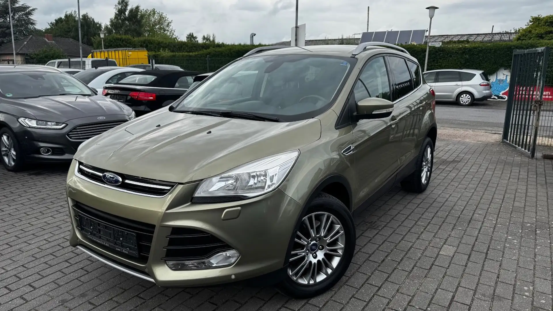 Ford Kuga Titanium 2.0 TDCi | PARKHILFE | AHK | SHZ - 2