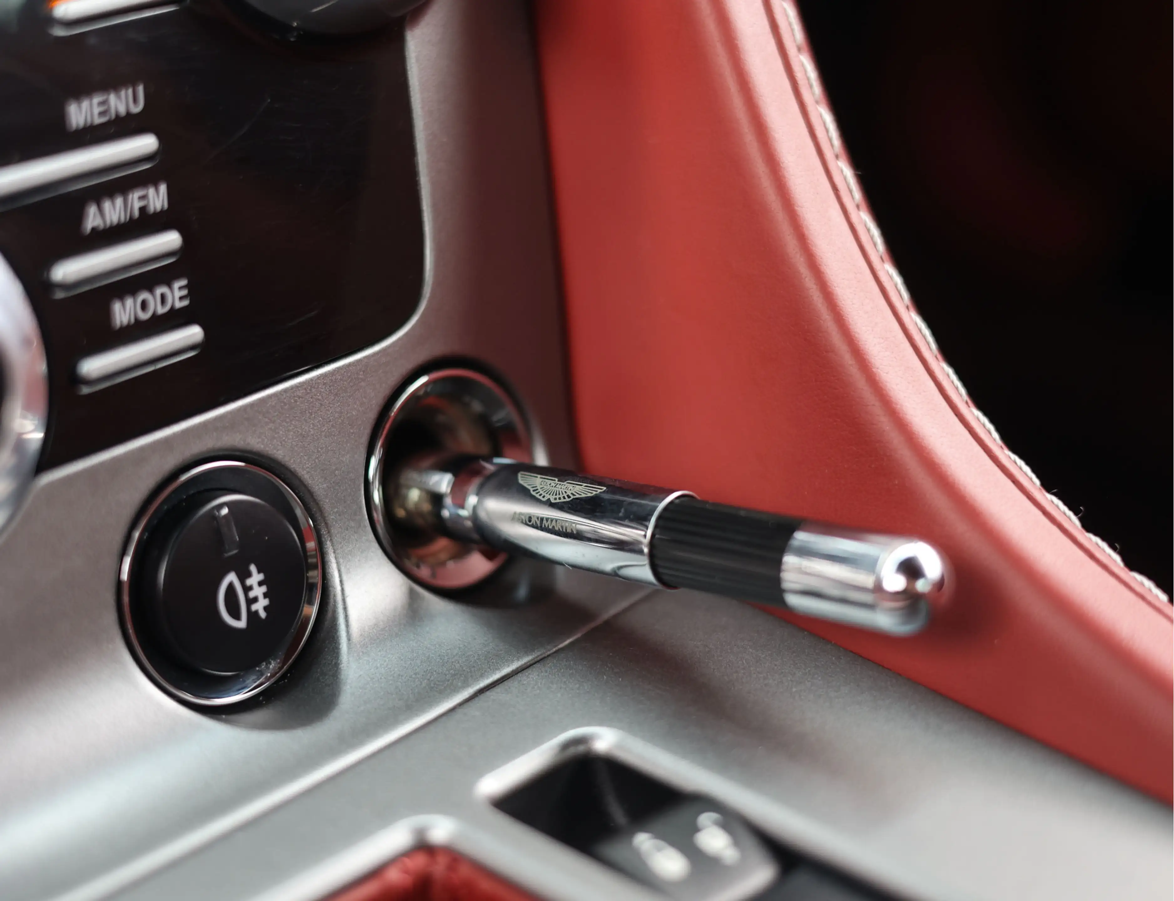 Aston Martin Vantage V8 S 4.7 V8 Sportshift — photo 5