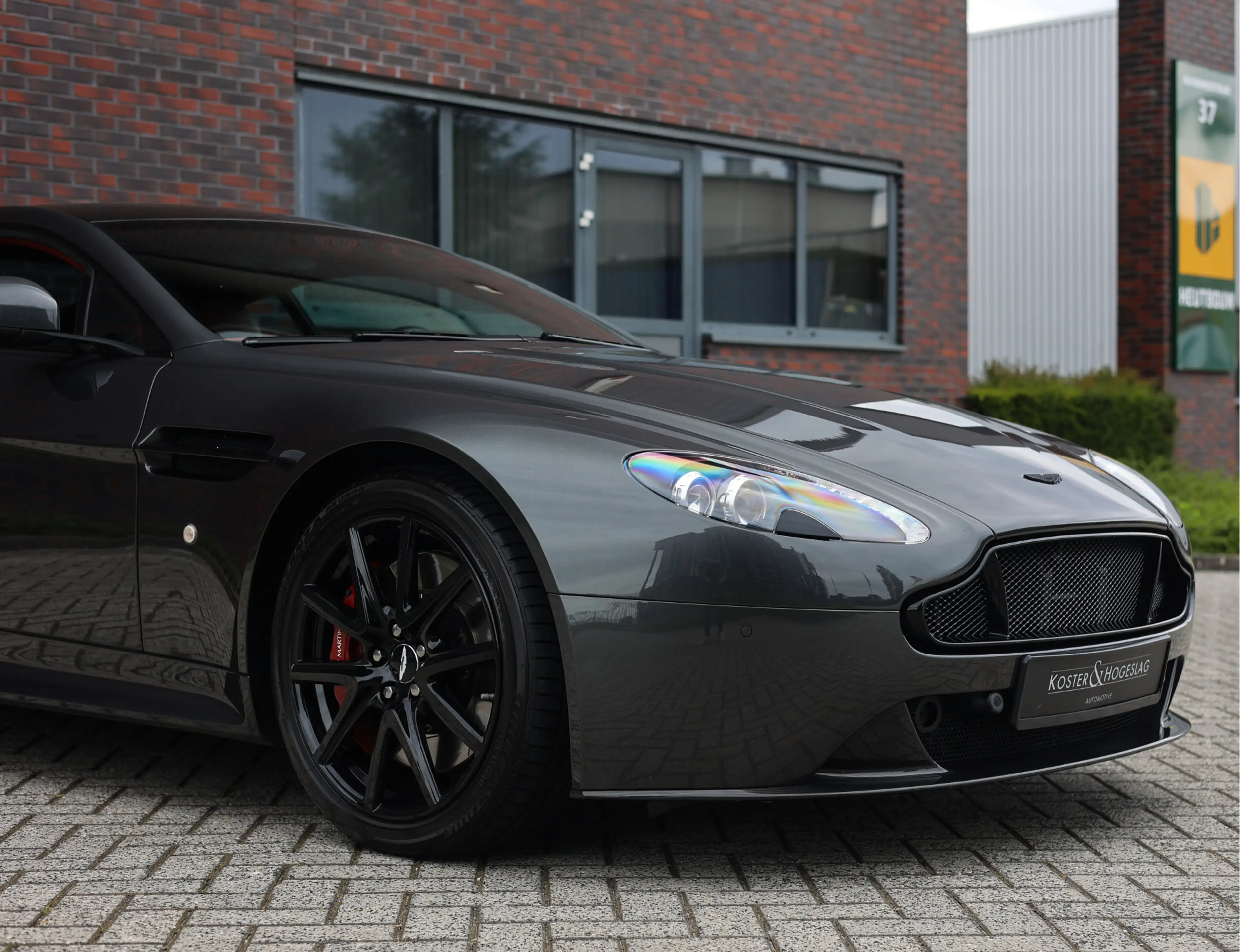 Aston Martin Vantage V8 S 4.7 V8 Sportshift — photo 8