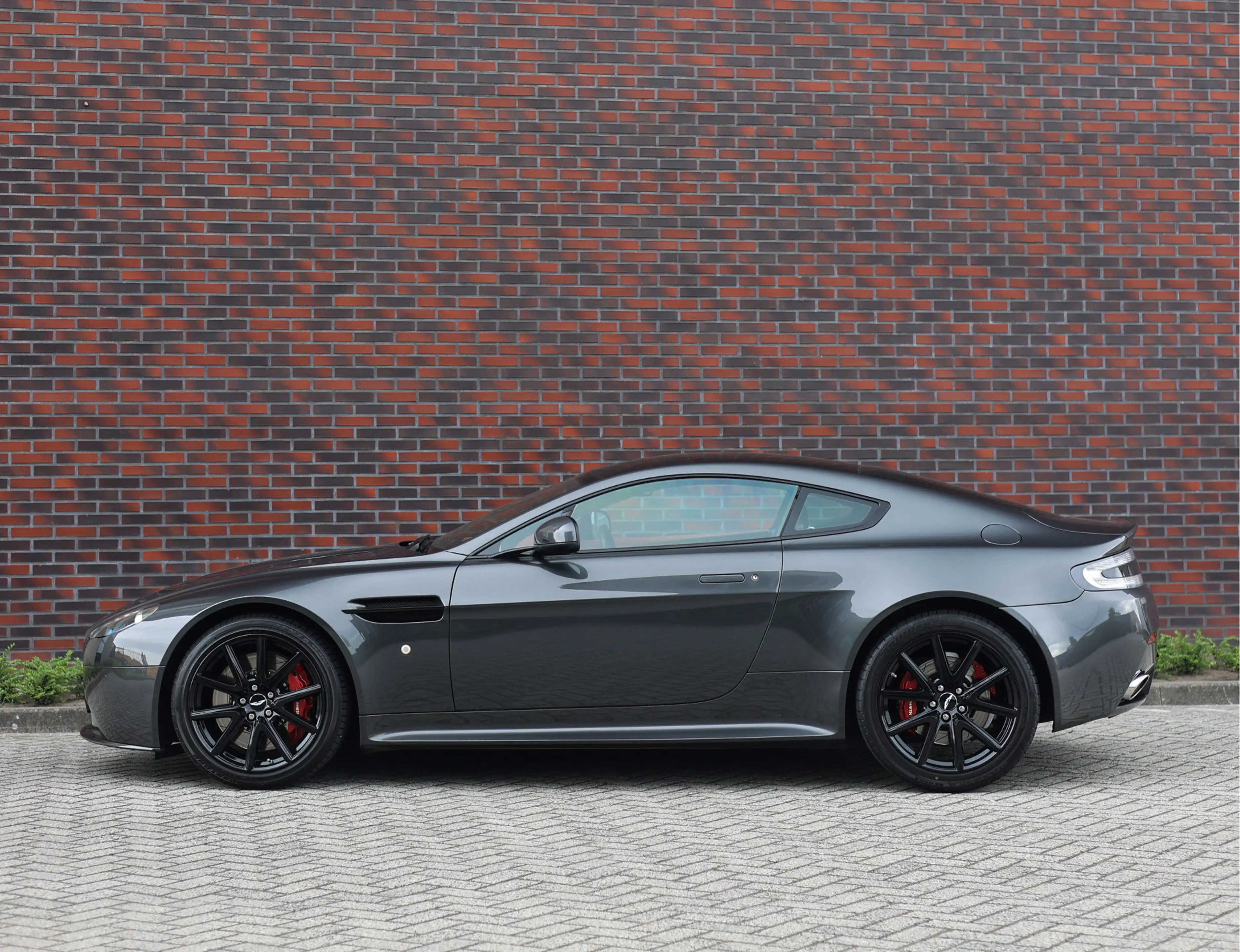 Aston Martin Vantage V8 S 4.7 V8 Sportshift — photo 15
