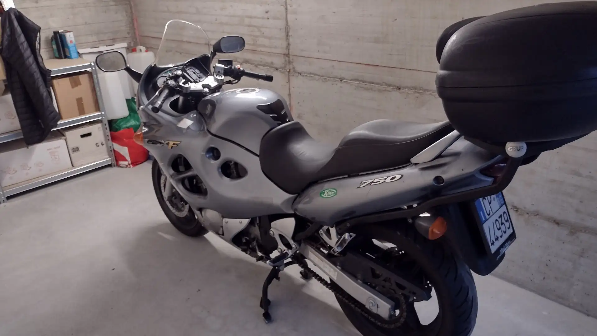 Suzuki GSX 750 gsx 750 f Gris - 1