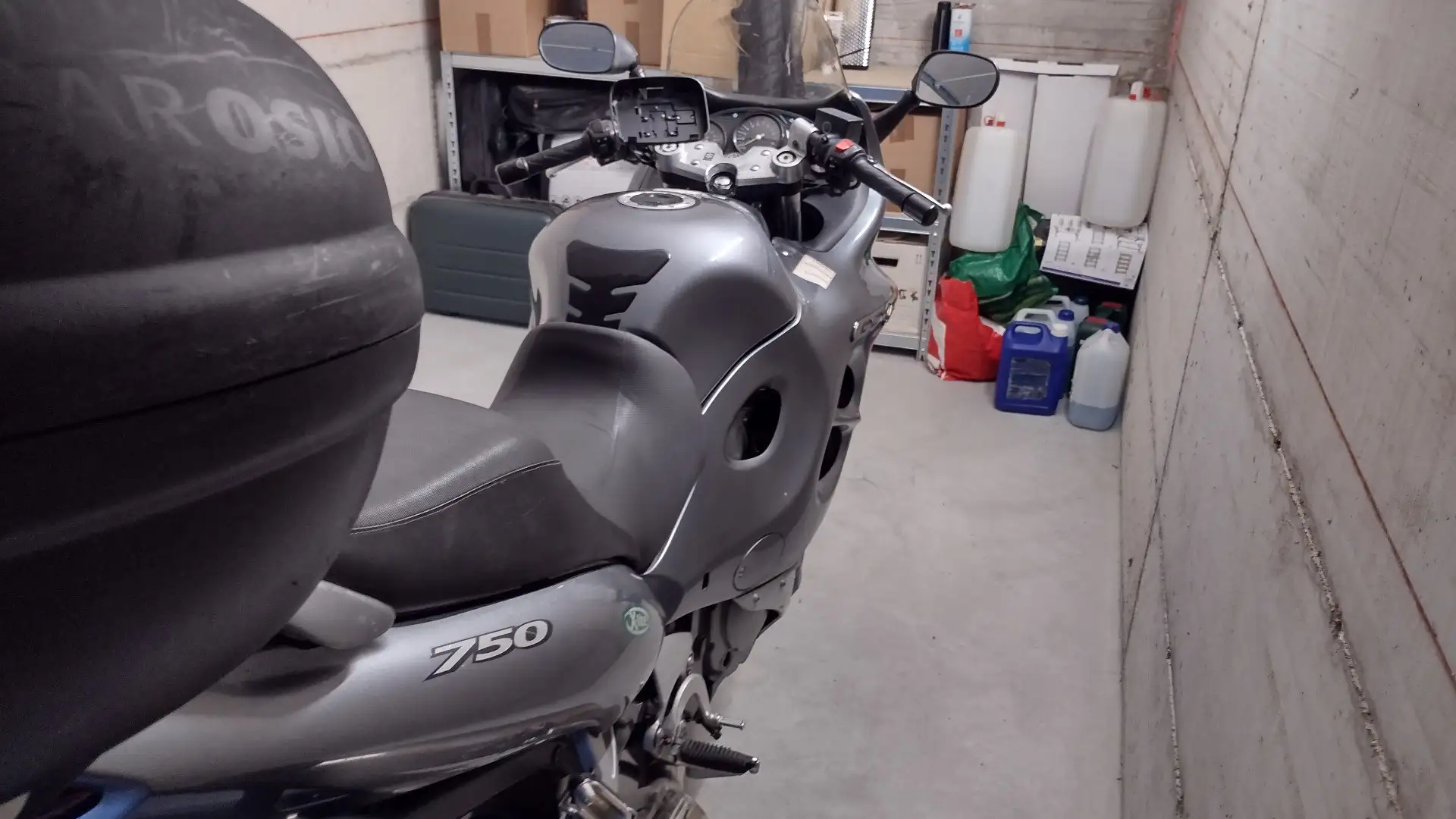 Suzuki GSX 750 gsx 750 f Gris - 2