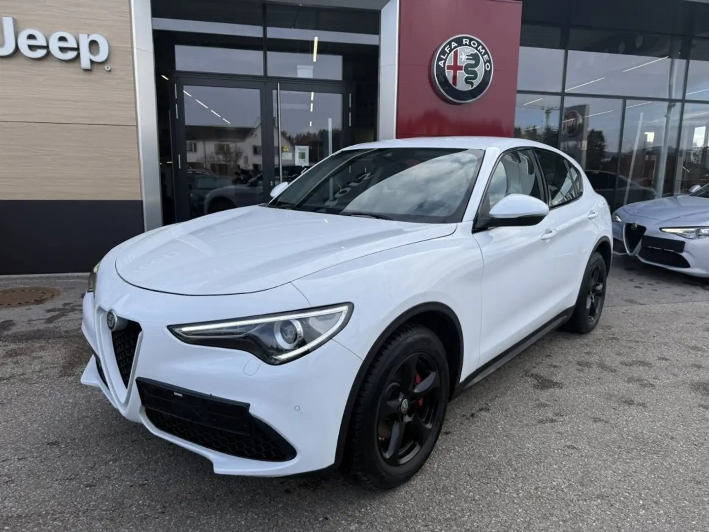 Alfa Romeo Stelvio Super 2,0 ATX AWD Weiß - 1