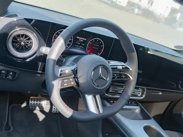 Mercedes-Benz Cla view 12