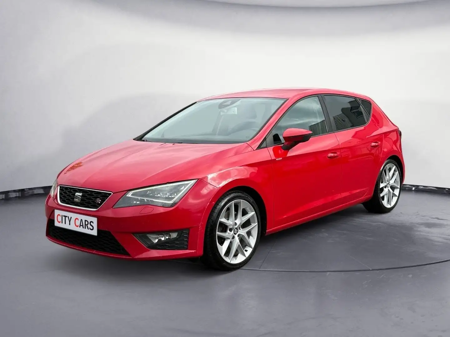SEAT Leon FR 2.0 TDI Navi LED Tempomat Červená - 1
