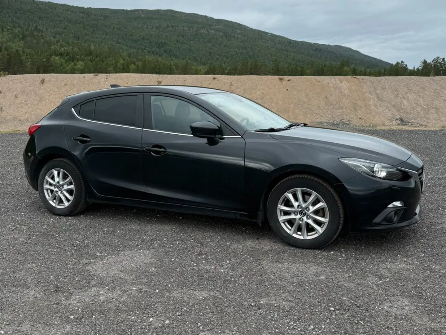 Mazda 3 3 SKYACTIV-D 150 Automatik Sports-Line Černá - 1
