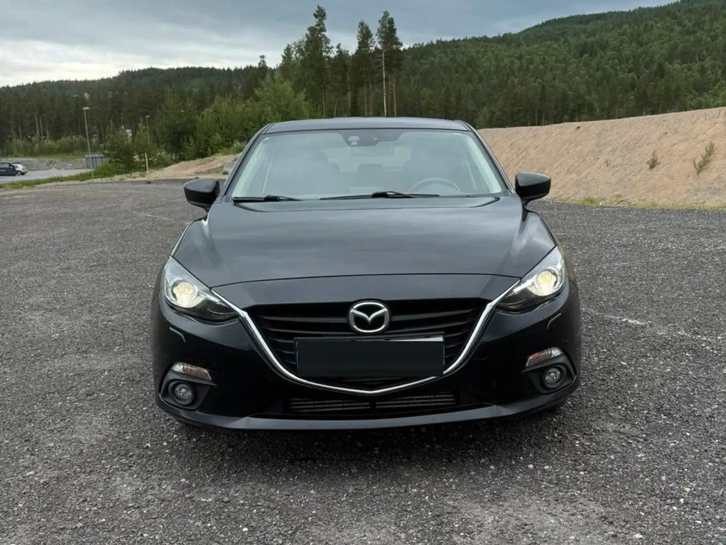 Mazda 3 3 SKYACTIV-D 150 Automatik Sports-Line Černá - 2