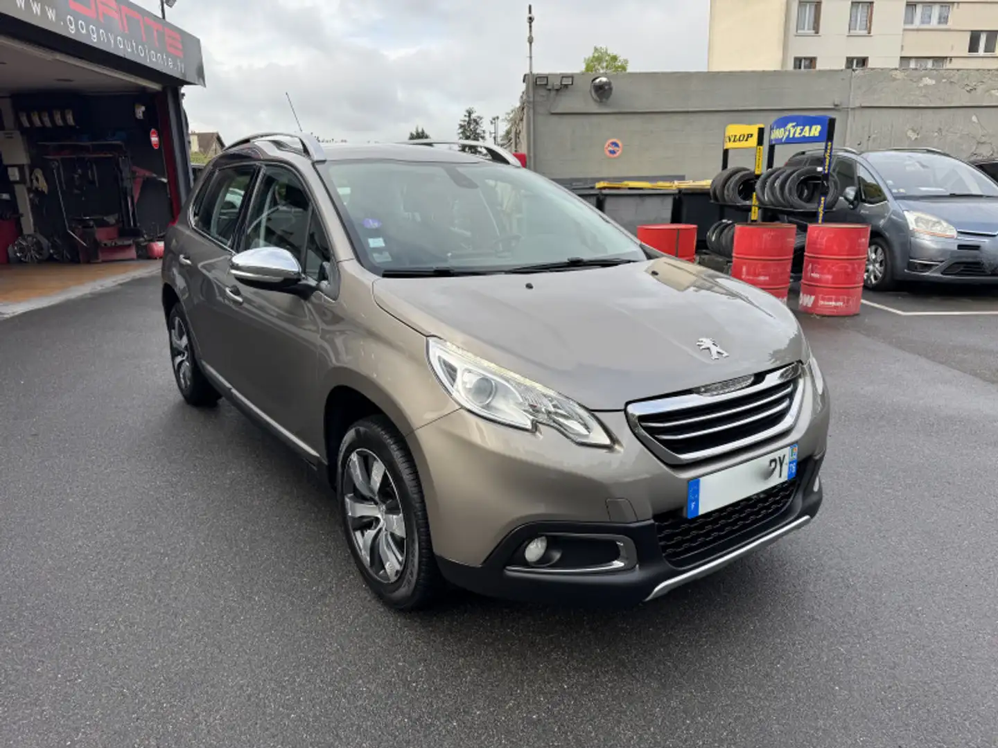 Peugeot 2008 1.2 PURETECH 110CH ALLURE S\u0026S - 2