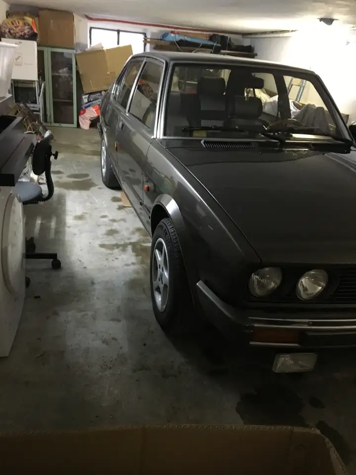 Alfa Romeo Alfetta 2.0i Quadrifoglio Oro, foto 5