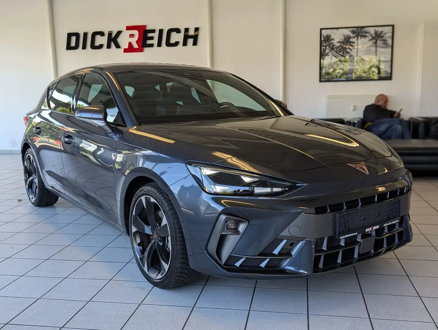 CUPRA Leon 1.5 eTSI DSG Dynamic-Edge-Assist-XL Memory Grau - 1