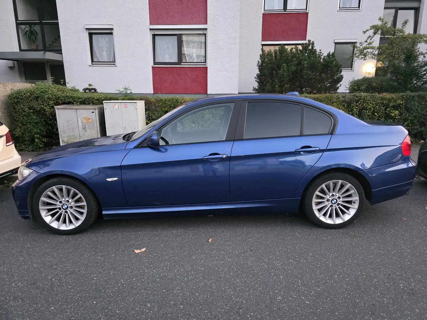 BMW 325 325d Blau - 2