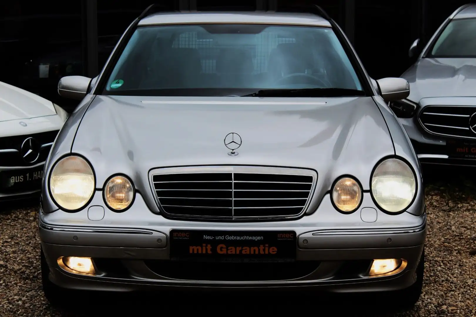 Mercedes-Benz E 280 T AVANTGARDE AUT XENON PDC SITZBELÜFTUNG Silber - 2