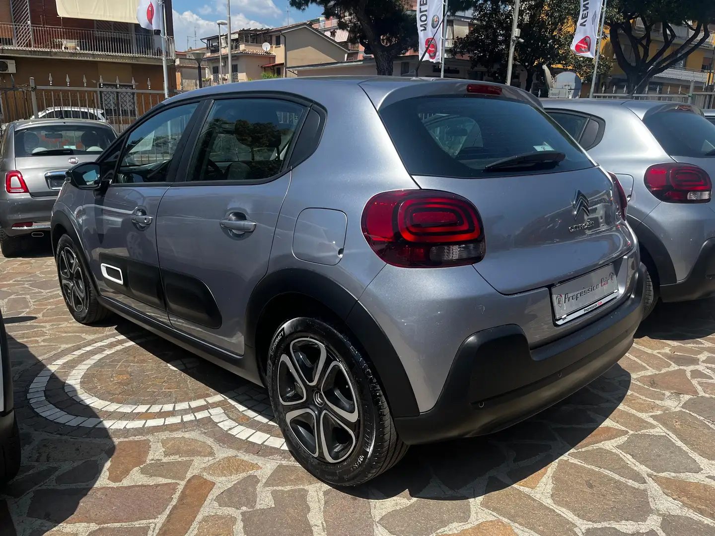 Citroen C3 1.2 puretech Plus s Gris - 2