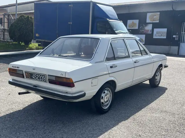 Audi 80 1.3 L 4p