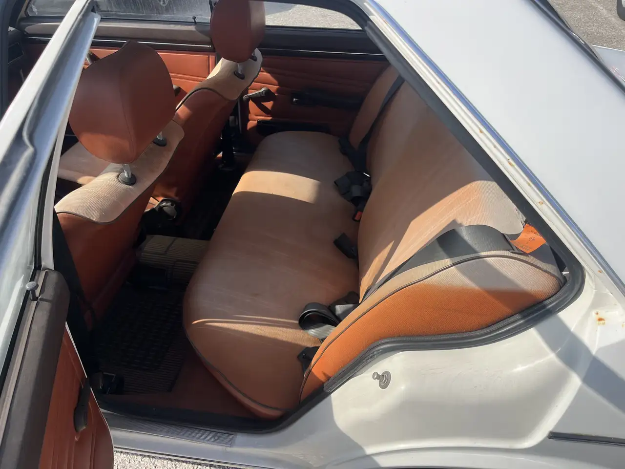 Audi 80 1.3 L 4p, foto 11