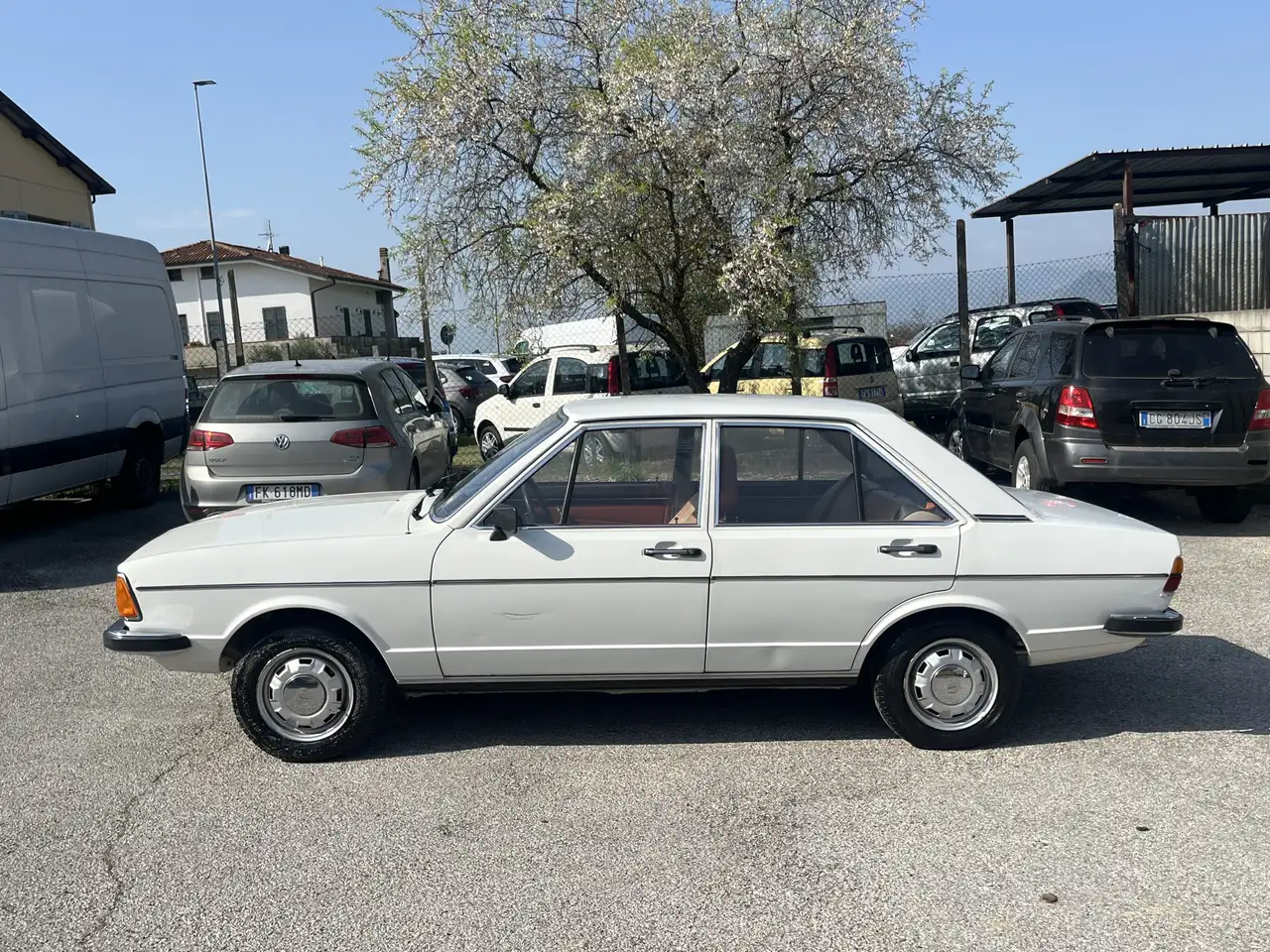 Audi 80 1.3 L 4p, foto 4