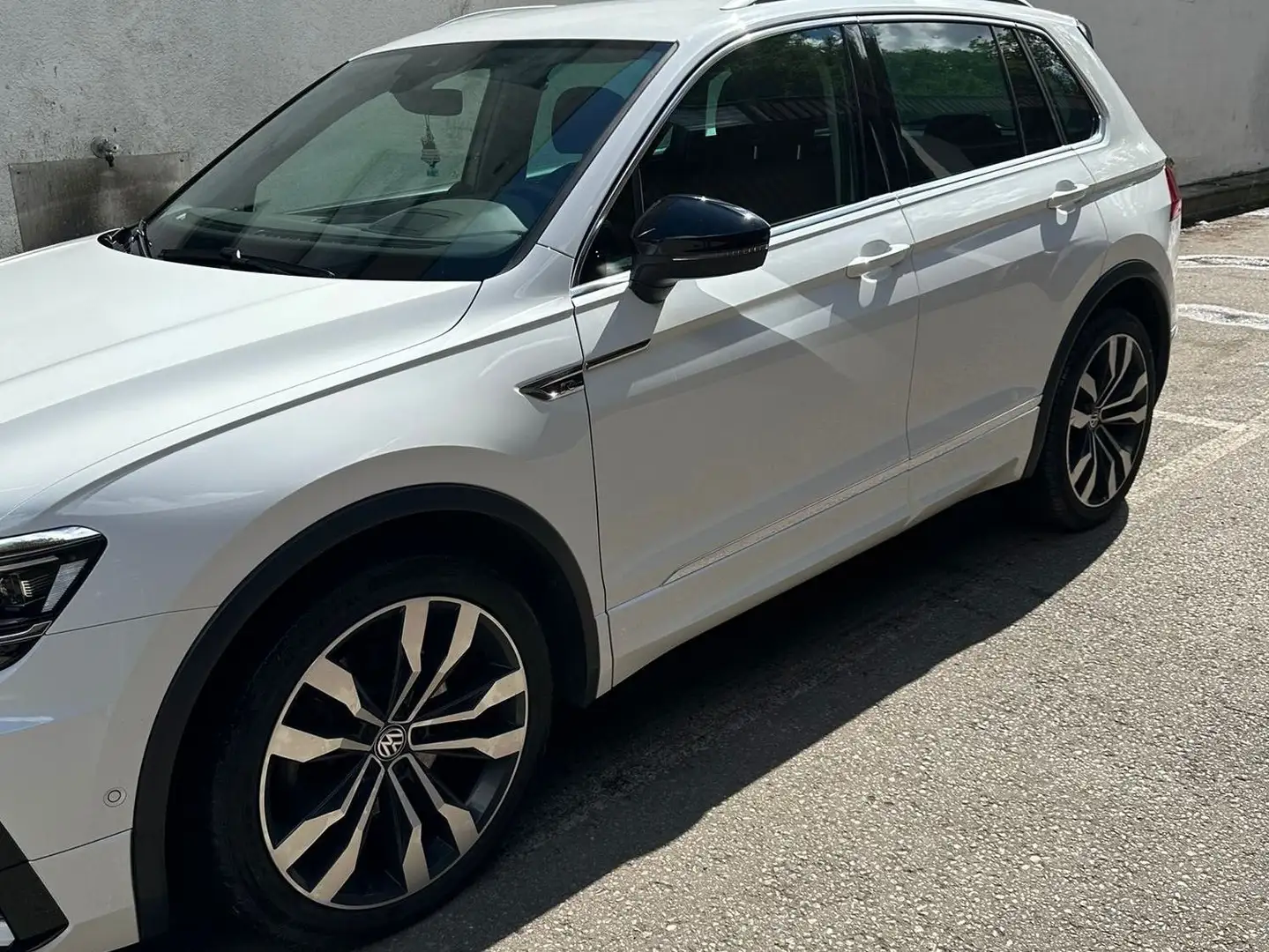 Volkswagen Tiguan Tiguan 2,0 TDI SCR 4Motion Highline DSG Highline Weiß - 2