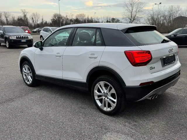 Audi Q2 view 5