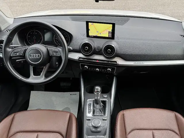 Audi Q2 view 9