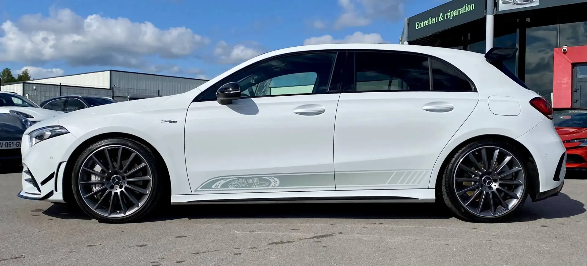 Mercedes-Benz CL 35 AMG Edition 55 / 2.0l 306 CH 7 G-DCT 4Matic / Білий - 2