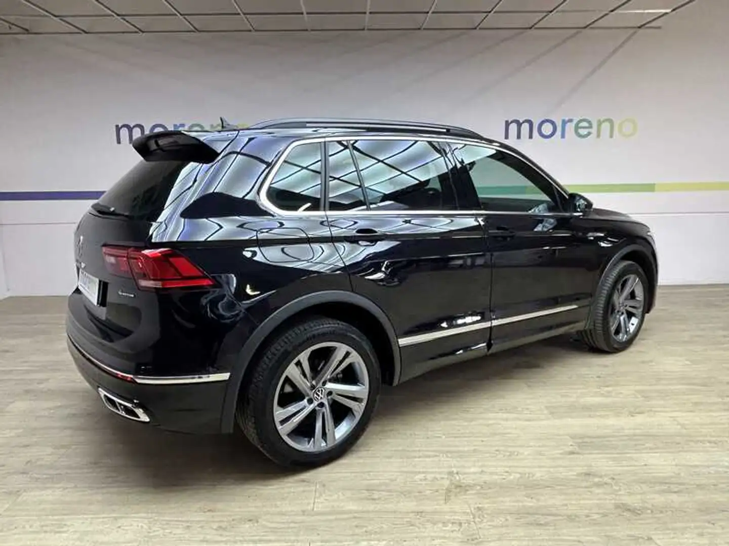 Volkswagen Tiguan 2.0 tdi R-Line 4motion 200 CV DSG Nero - 2