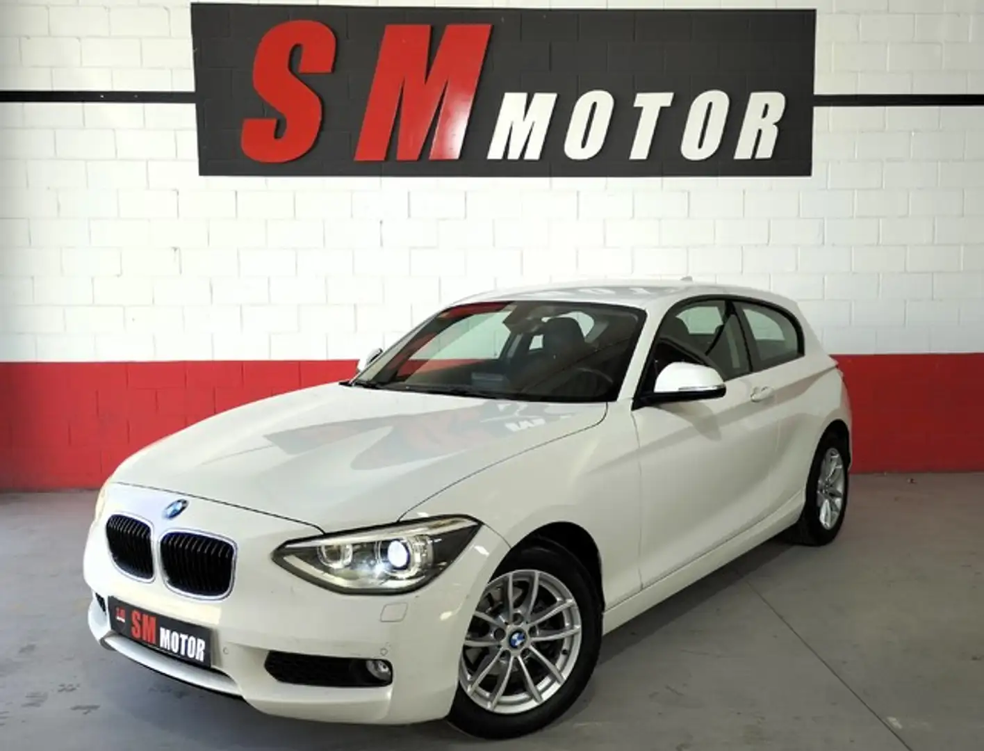 BMW 116 116d Blanco - 1