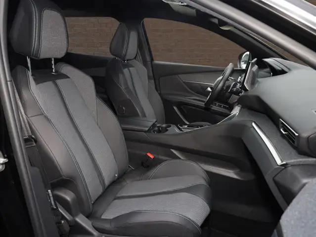 Peugeot 3008 view 7