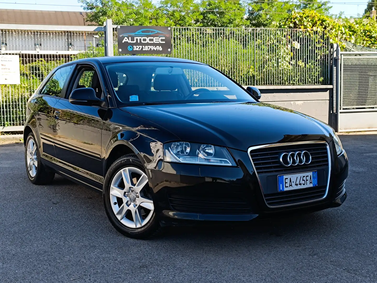 Audi A3 A3 II 2010 3p 1.6 tdi Young Edition 90cv Nero - 1