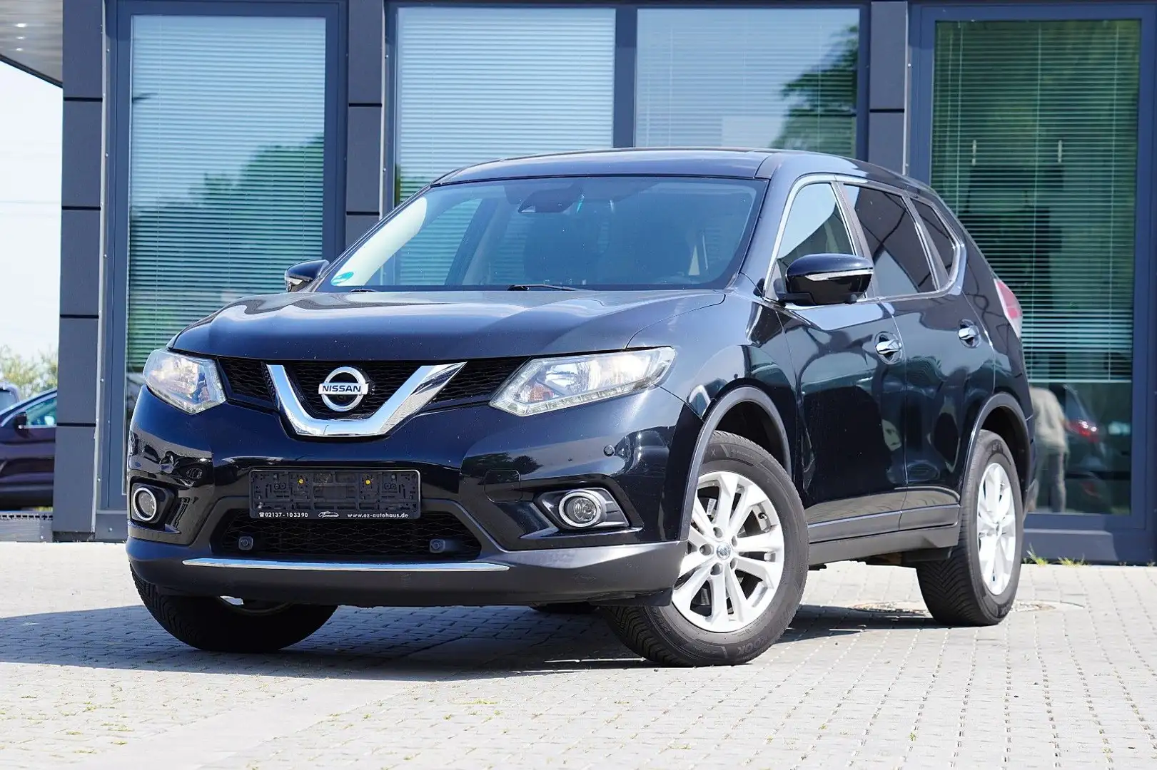 Nissan X-Trail Acenta Automatik Schwarz - 1