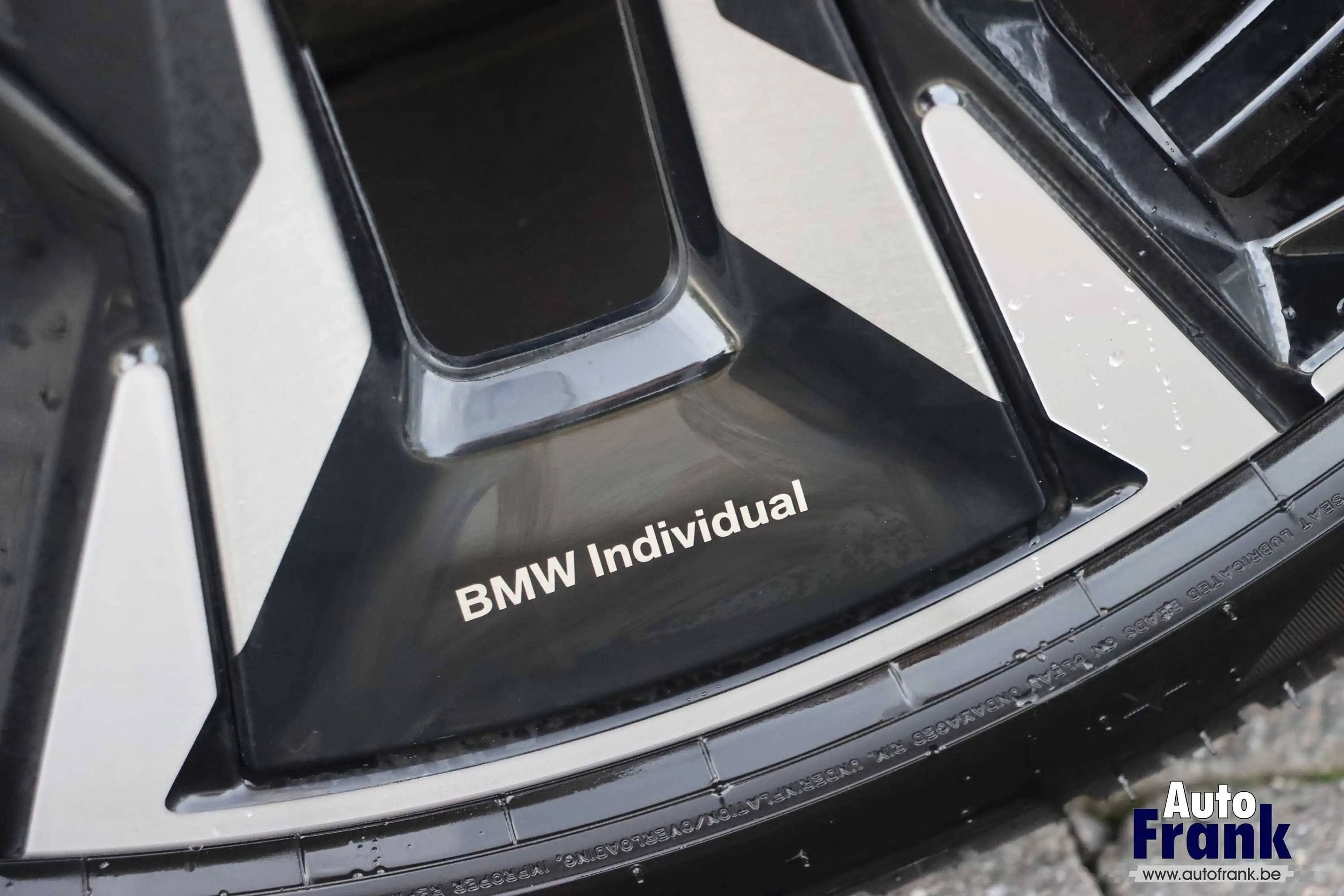 BMW i5 40 / TOURING / 4X4 / M-SPORT-PRO / 21" / SUSP PRO / DRIV PRO / B&W — photo 5