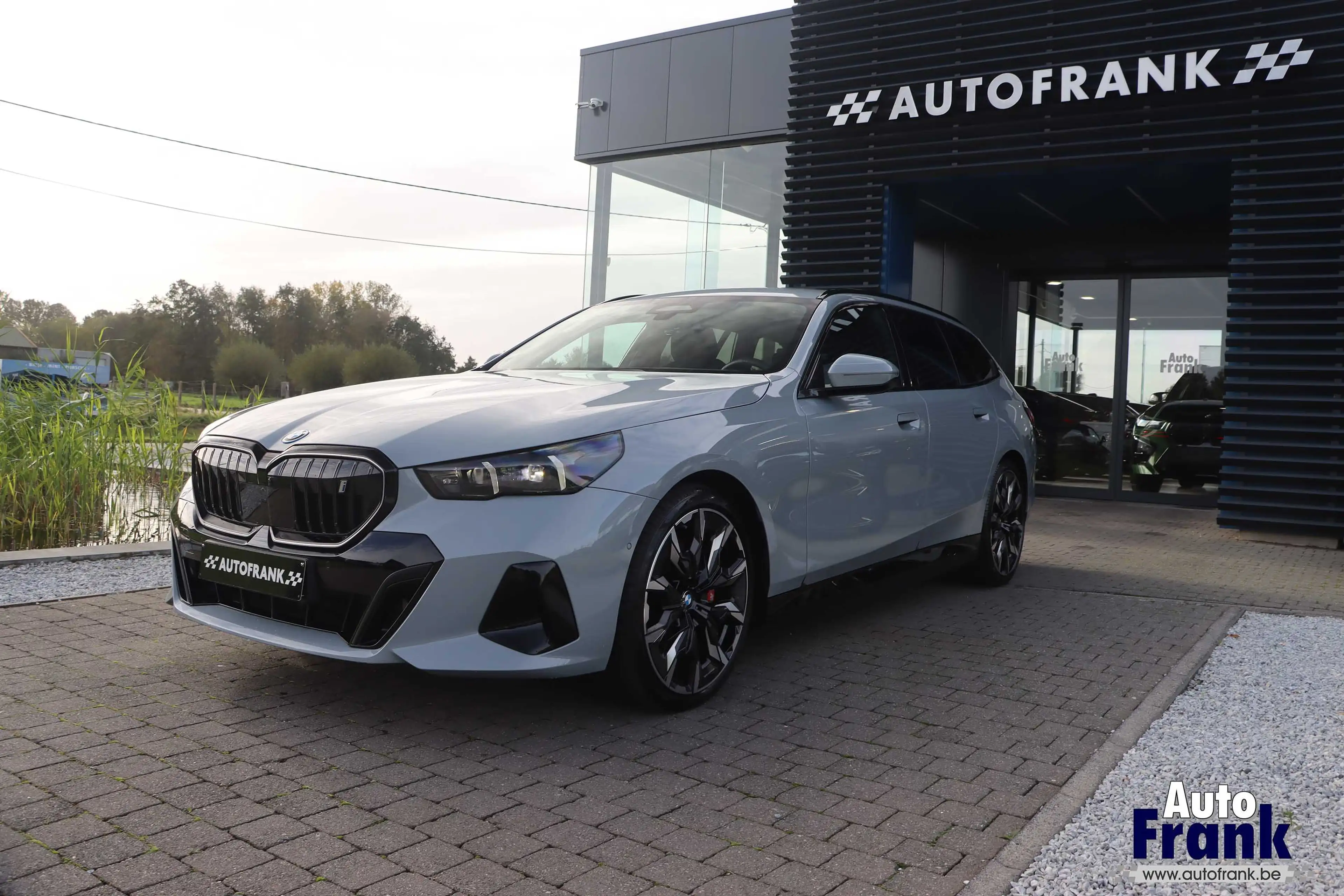 BMW i5 40 / TOURING / 4X4 / M-SPORT-PRO / 21" / SUSP PRO / DRIV PRO / B&W — photo 3