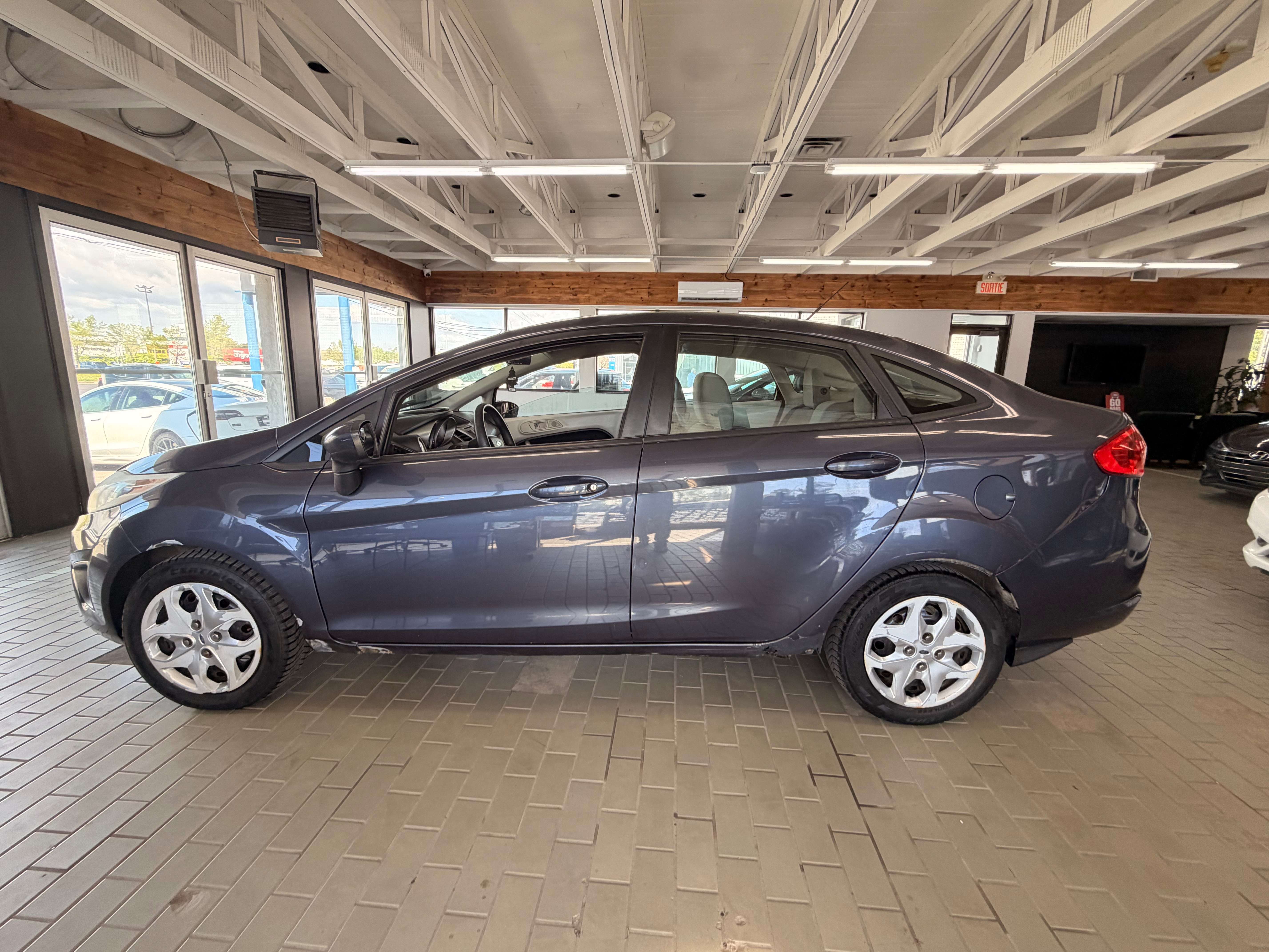 2012 Ford Fiesta Sedan