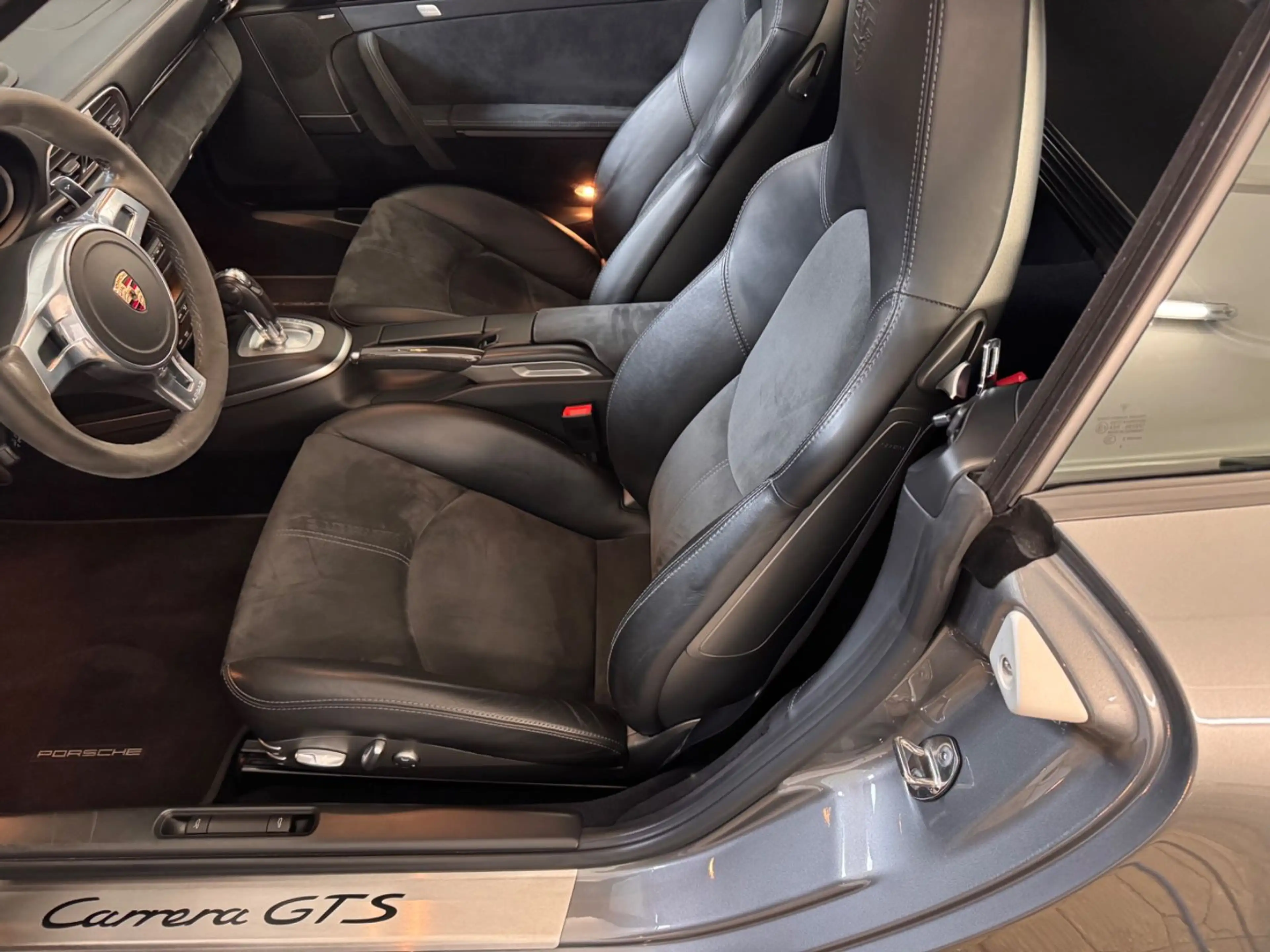 Porsche 997 911 GTS Cabrio PDK NAVI Zentralverschluss — photo 15
