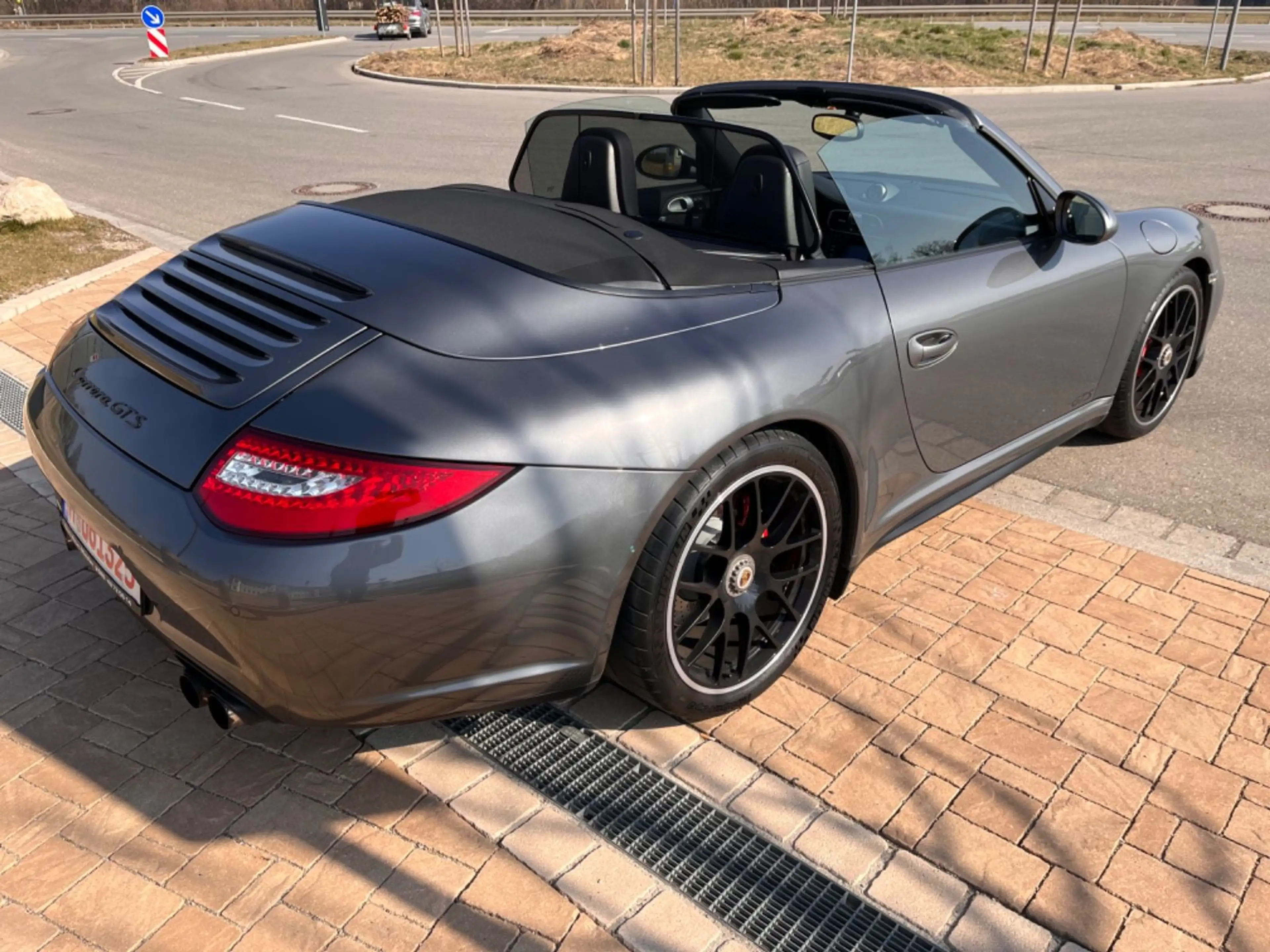 Porsche 997 911 GTS Cabrio PDK NAVI Zentralverschluss — photo 7