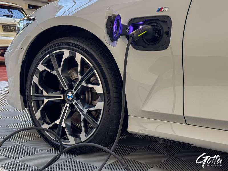 Photo du véhicule BMW 330