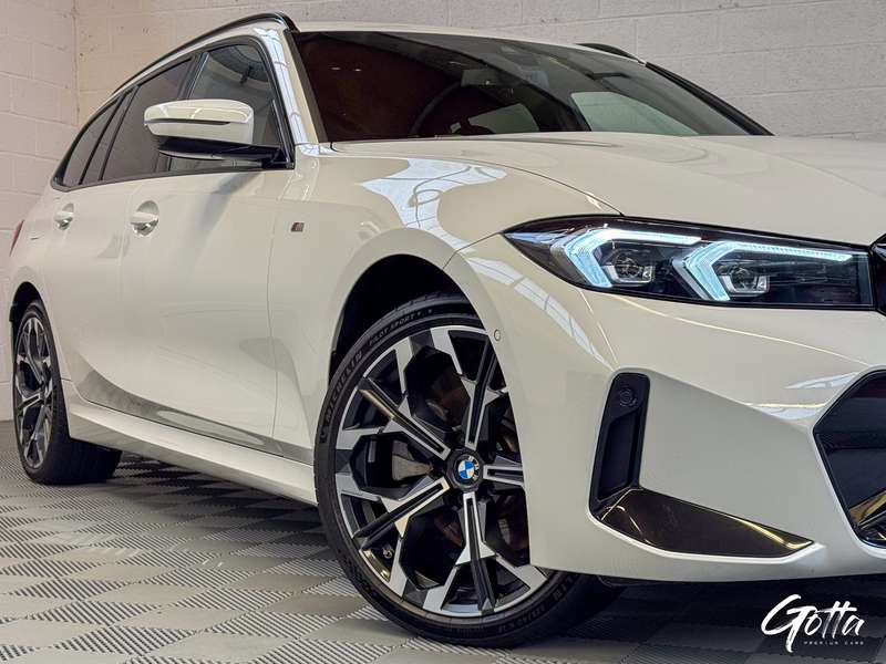 Photo du véhicule BMW 330