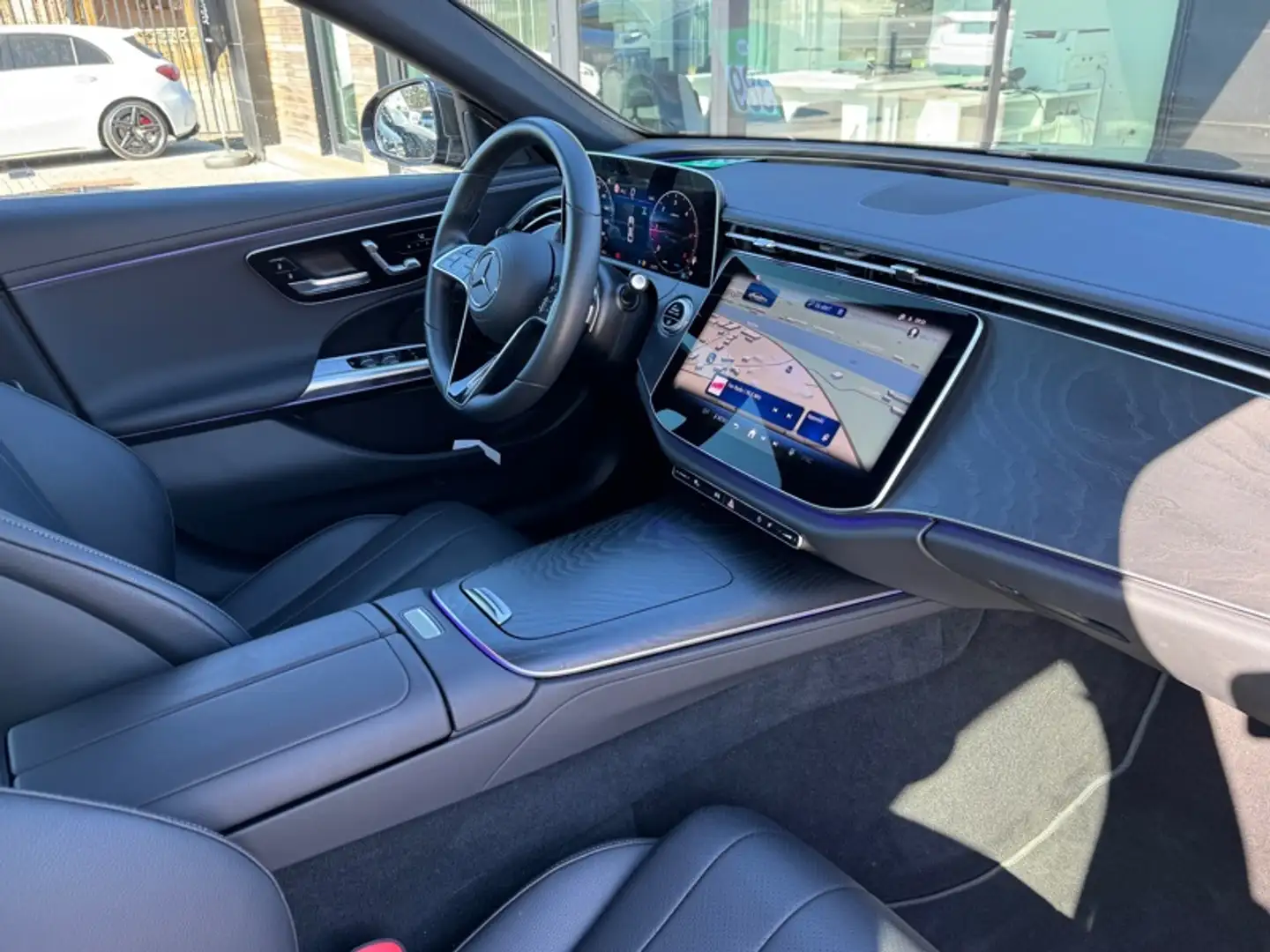 Mercedes-Benz E 220 d berline Luxury Line Schwarz - 2