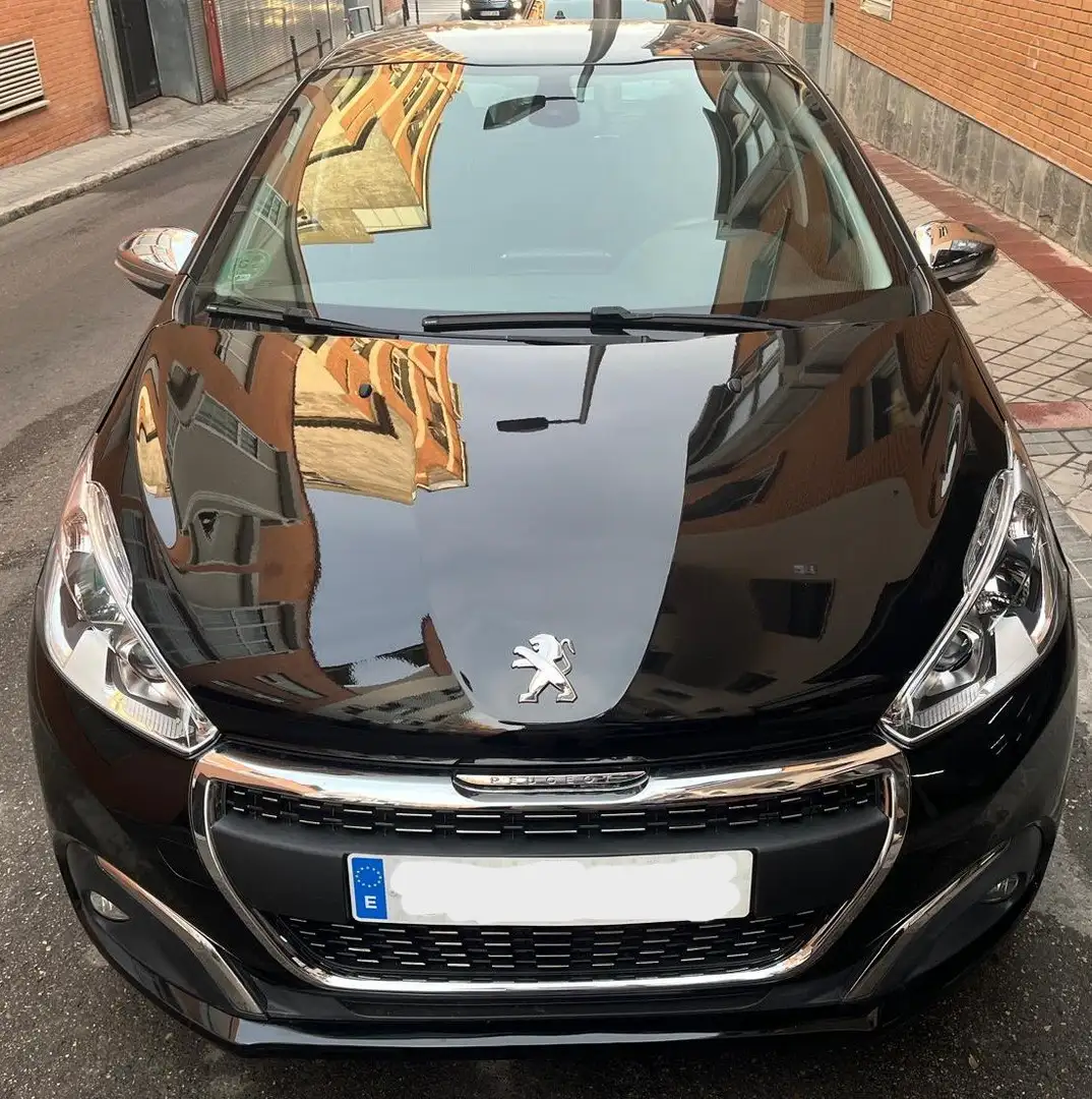 Peugeot 208 208 1.2 PureTech Allure 110cv propietario único Negro - 2