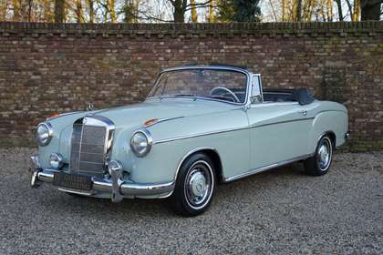 Mercedes-Benz 220 S Convertible ,Top quality restored example! Color